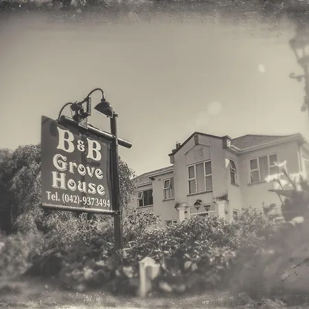 Grove House 4*
