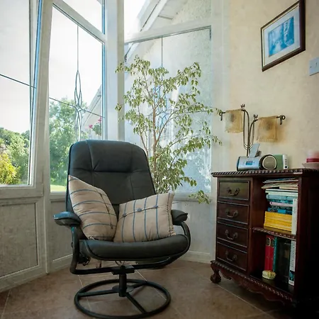 Grove House Bed & Breakfast Bed & Breakfast