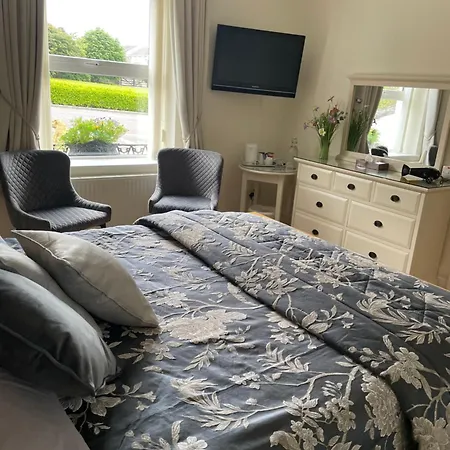 Bed & Breakfast Grove House