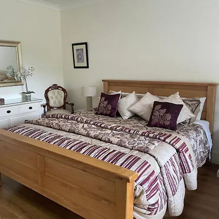 Grove House Bed & Breakfast Отель типа 