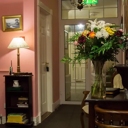 Grove House Bed & Breakfast Отель типа 