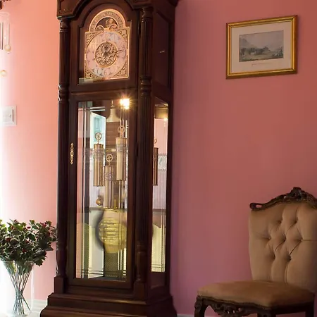 Grove House Bed & Breakfast 4*