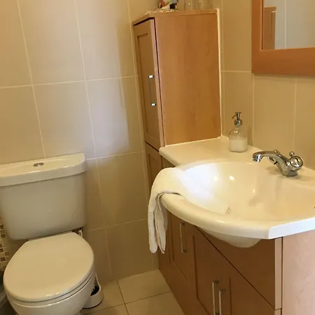 Grove House Bed & Breakfast Отель типа 