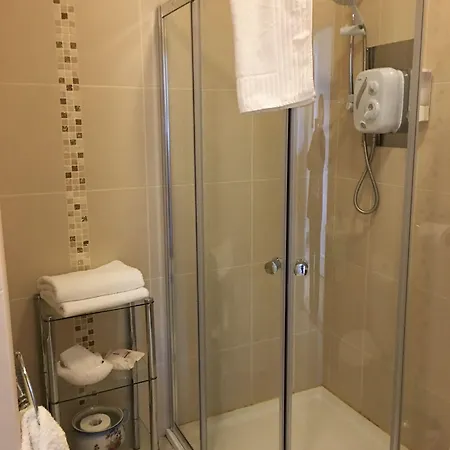 Grove House Bed & Breakfast 4*