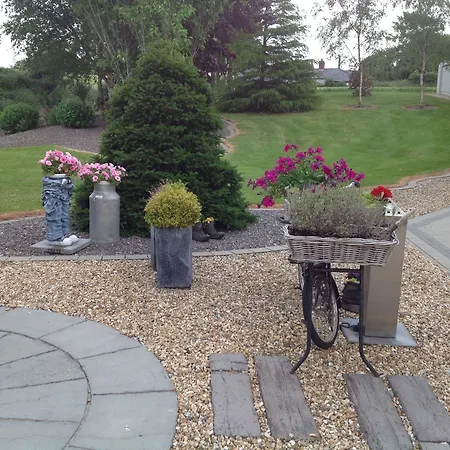 Grove House Bed & Breakfast Отель типа 