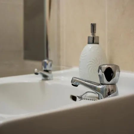 Grove House Bed & Breakfast