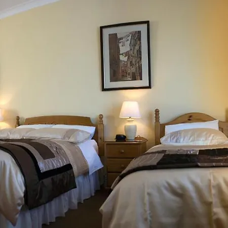Bed & Breakfast Grove House 4*