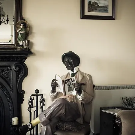 Grove House Bed & Breakfast 4*