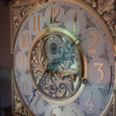 Grove House Bed & Breakfast Отель типа 