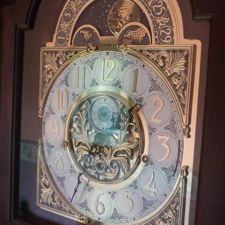 Grove House Bed & Breakfast Карлингфорд