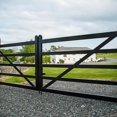 Grove House Bed & Breakfast 4*