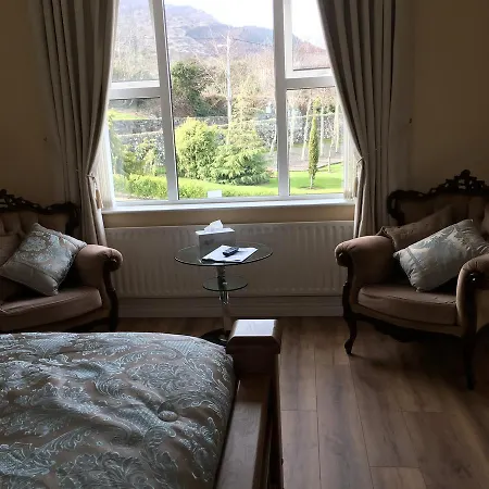 Bed & Breakfast Grove House