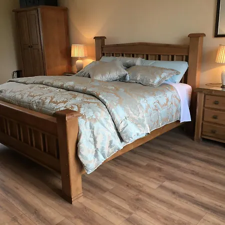 Grove House 4*