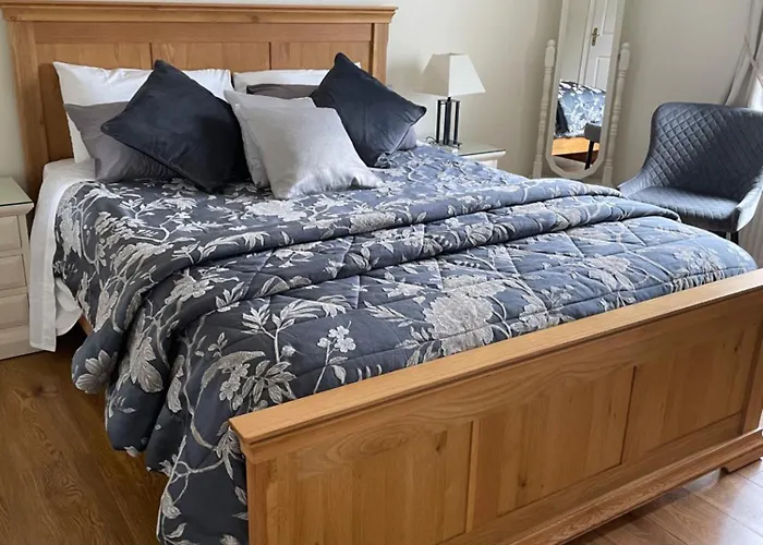 Grove House Bed & Breakfast