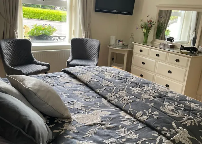 Bed & Breakfast Grove House