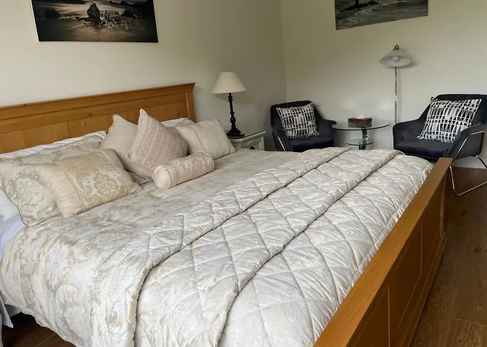 Bed & Breakfast Grove House Bed & Breakfast 4*