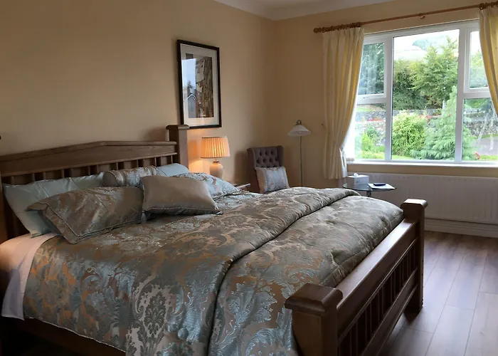 Grove House Bed & Breakfast 4*