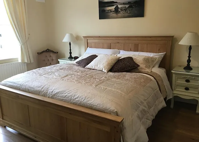 Grove House Bed & Breakfast 4*