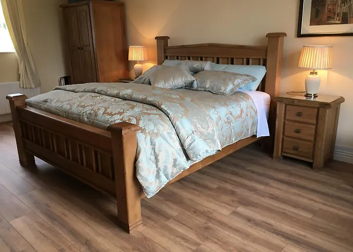 Grove House Bed & Breakfast 4*